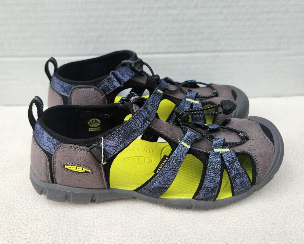 Sandali KEEN Seacamp II CNX taglia 7 grigio blu giallo 1026321 ottime condizioni