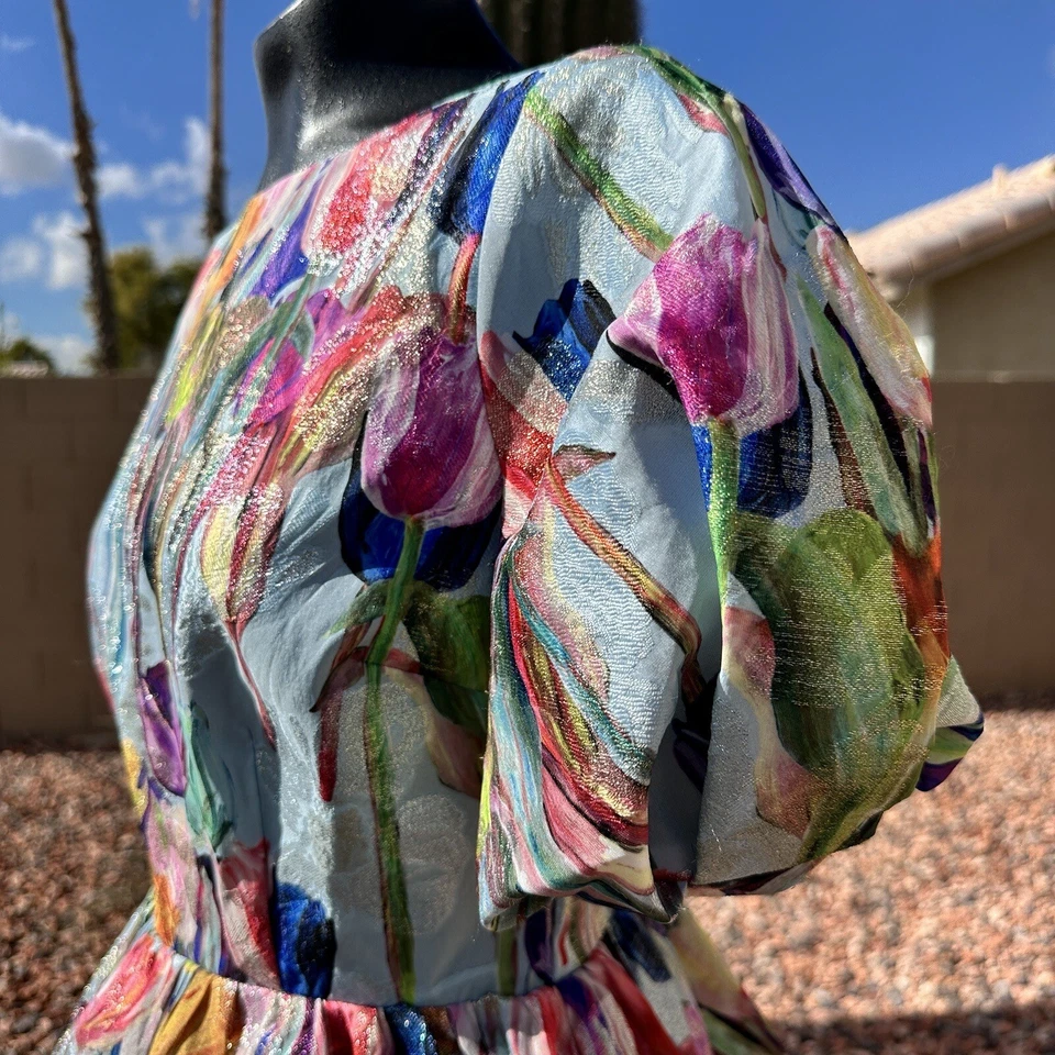 NUEVO SIN ETIQUETAS Blusa Milly Bennet Metálica Tulipán Floral Manga Corta Abullonada Peplum Talla Pequeña Foto 4 de 4