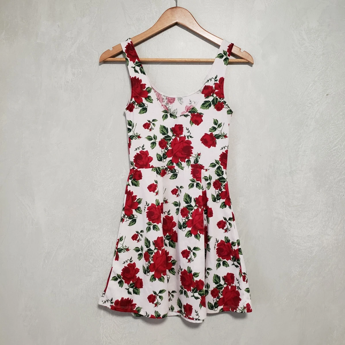 H M Divided White Red Rose Floral Print Scoop Back Skater Dress Size 4