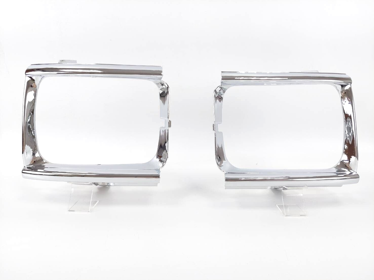 ロードライクドギラゴン＋周辺パーツ 1989-1991 Toyota Pickup 2WD Headlight Door Bezel Chrome Light Case