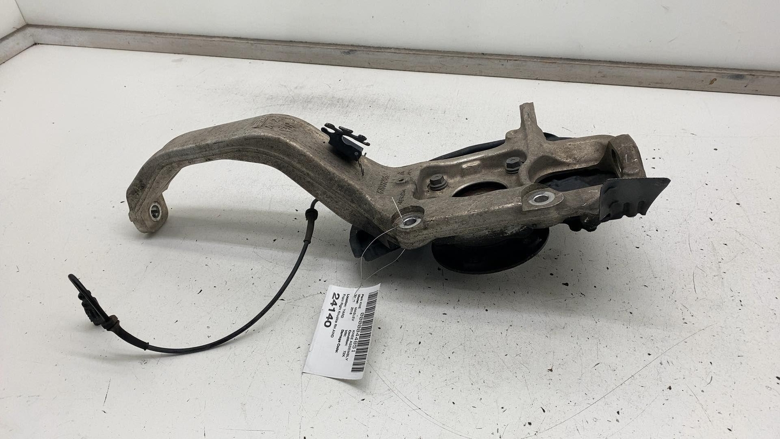 ⭕ 2017-2022 Maserati Levante Front Passenger Spindle Knuckle Right AWD 670032052