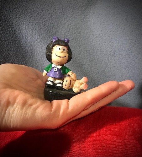 MAFALDA WITH DOLL Hand-painted art miniature from QUINO ´S COMIC ARGENTINA ART - Picture 5 of 24