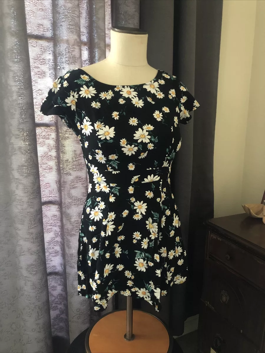 Women s Forever 21 Black Floral Daisy Print Mini Dress Size S Open