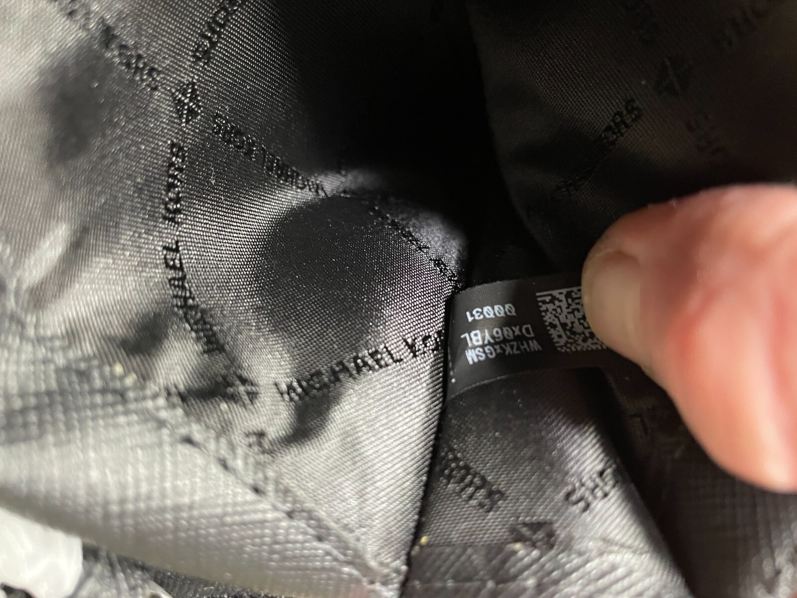 MICHAEL KORS JET SET MULTIFUNCTION CROSSBODY CLUT… - image 21