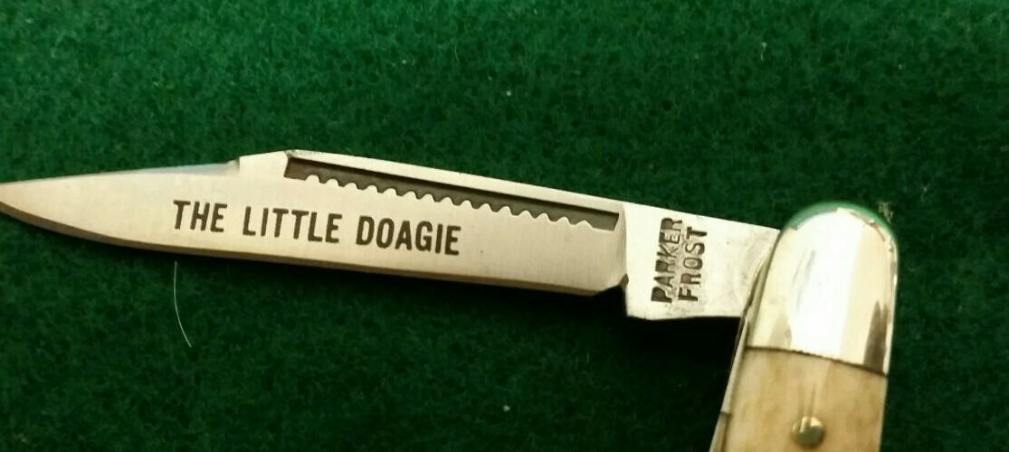 Parker Frost The Little Doagie jack knife, smooth natural bone