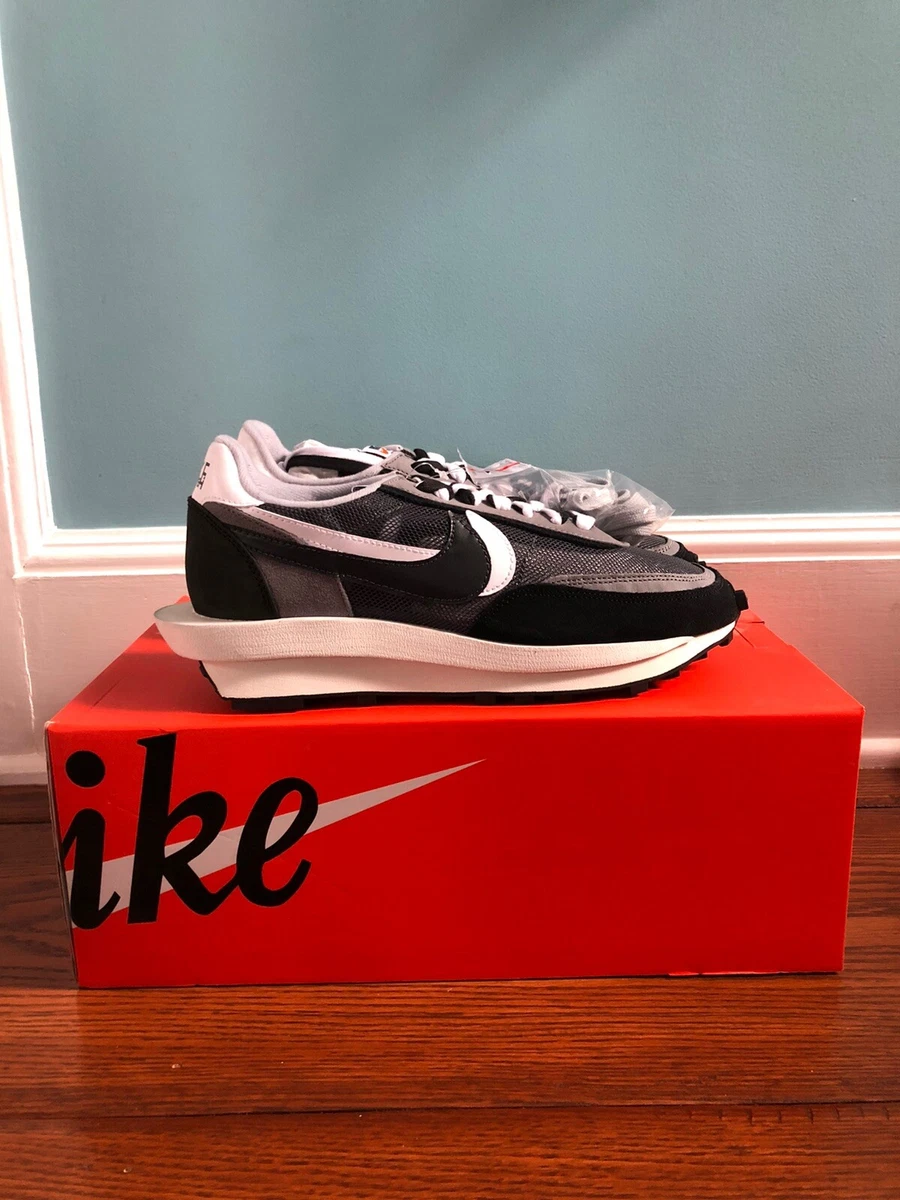 Nike sacai shop all black