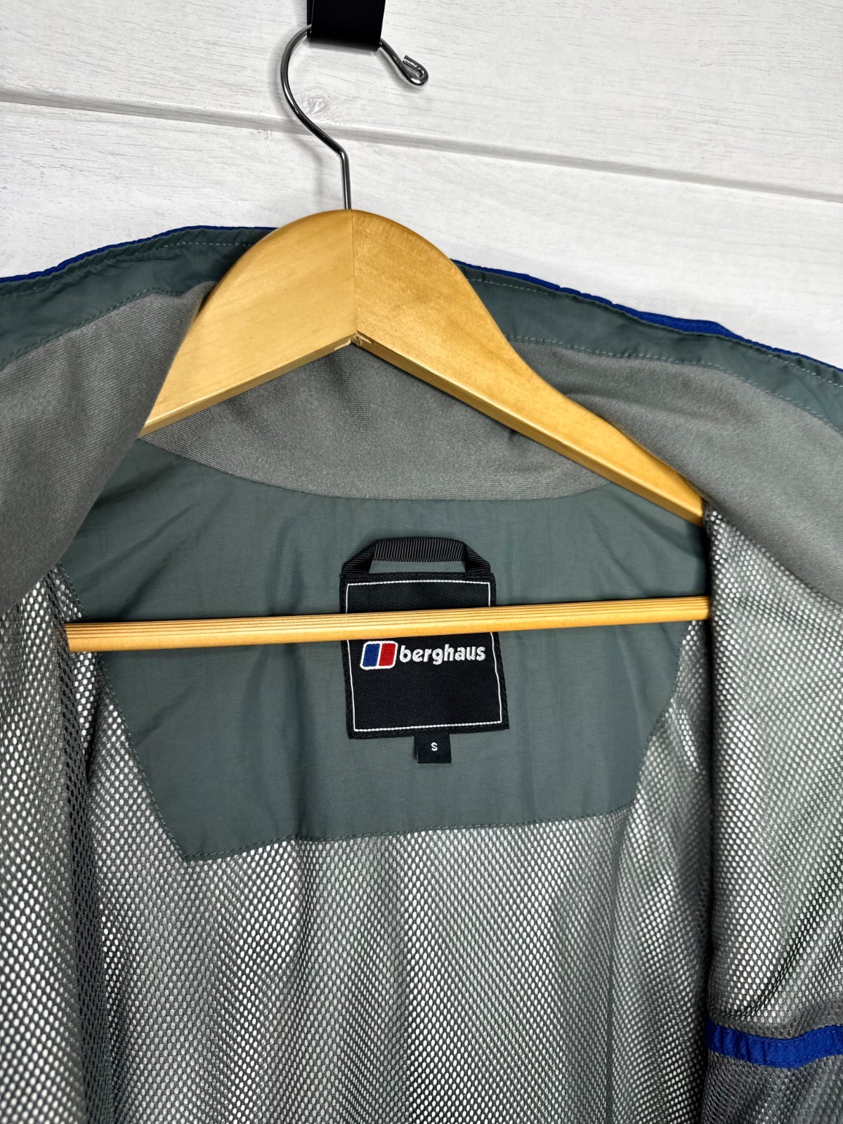 Berghaus Gore-Tex Performance Shell Waterproof Ja… - image 11
