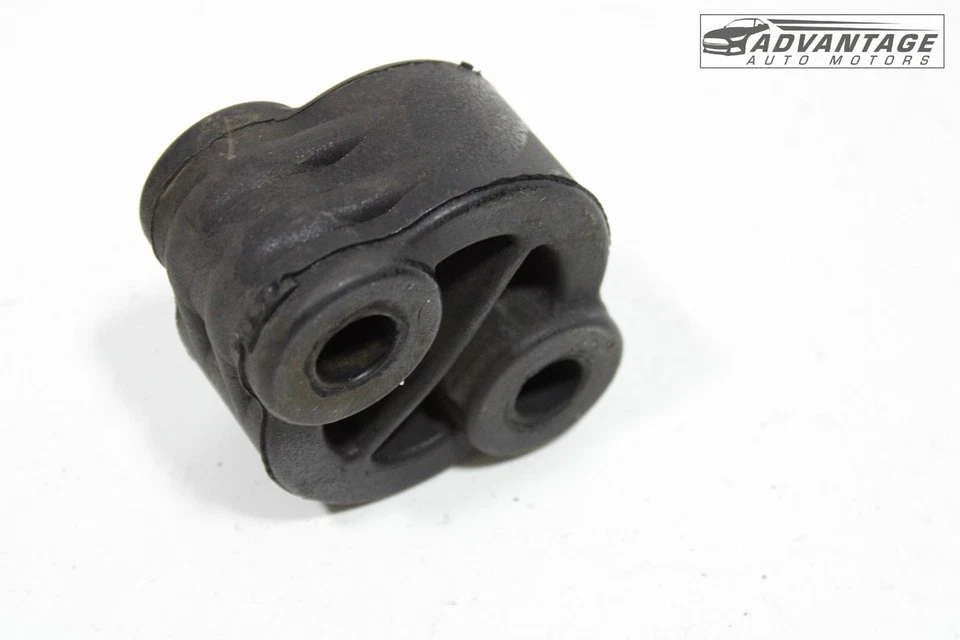 Hummer H3 2006-2010 3,7 L L L5 sistema de escape silenciador tubo aislador suspensión OEM Foto 3 de 4