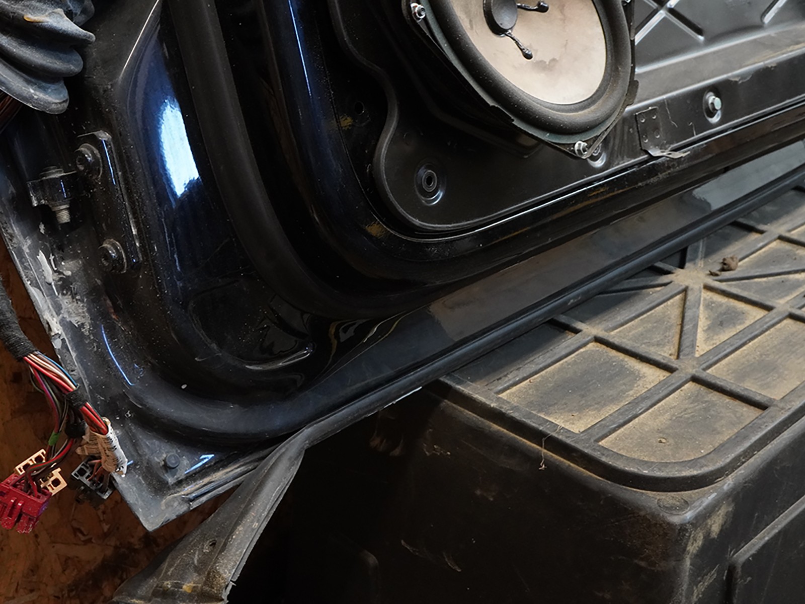 Bentley Continental GT 2003-2009 Right Cover panel