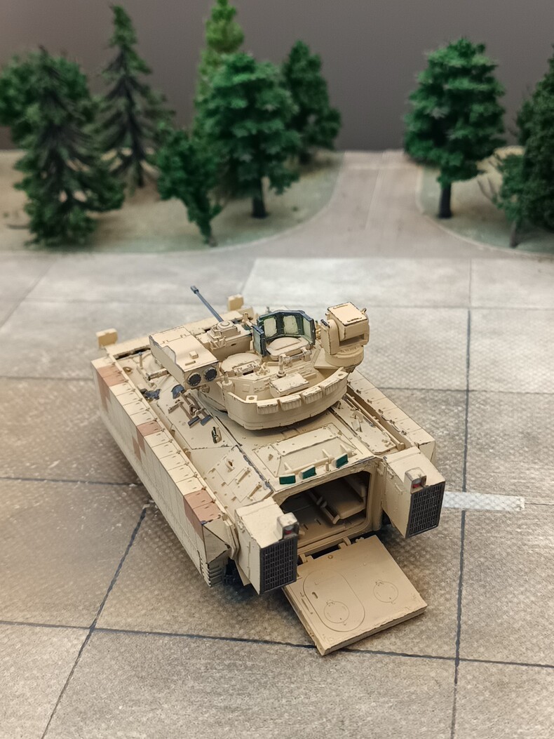 3D Printed 1/72 M2A3 BUSK III Bradley Fighting Vehicle Finished