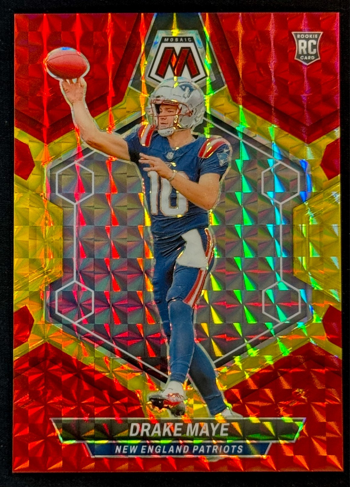 2024 Mosaic RC Drake Maye - Patriots / Fusion Red & Yellow Choice #303 /80!!