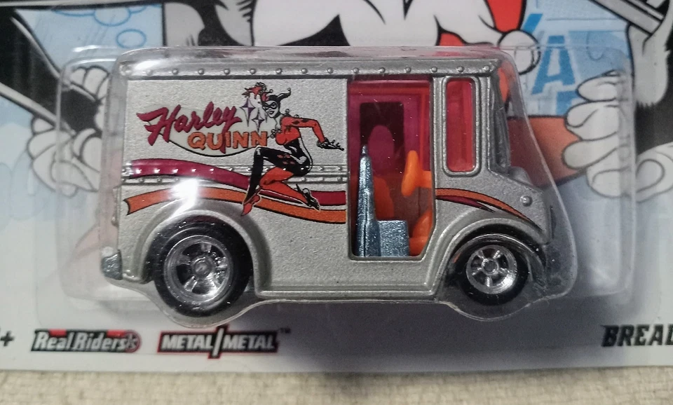 Hot Wheels DC Comics BREAD BOX Harley Quinn Premium Nostalgic Brands Real Riders - Image 2 of 4