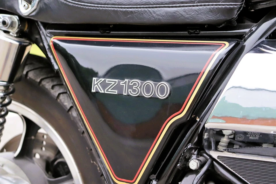 Kawasaki KZ1300-A4 Z1300 1982 - Juego completo de calcomanías a rayas Foto 4 de 4