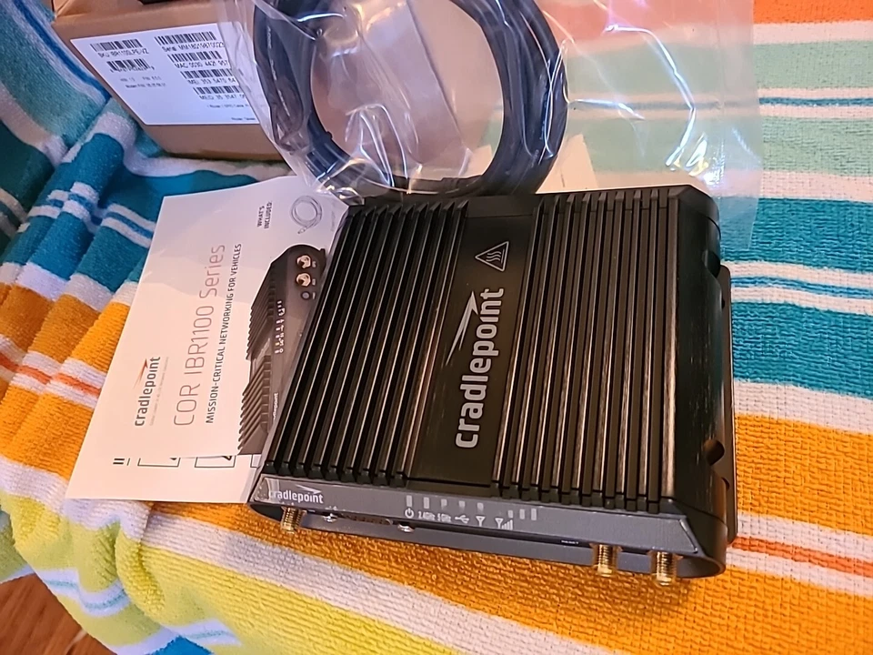 NEW Cradlepoint IBR1100 Rugged Enterprise 3G/4G LTE Router Verizon IBR1100LPE-VZ - Image 2 of 3
