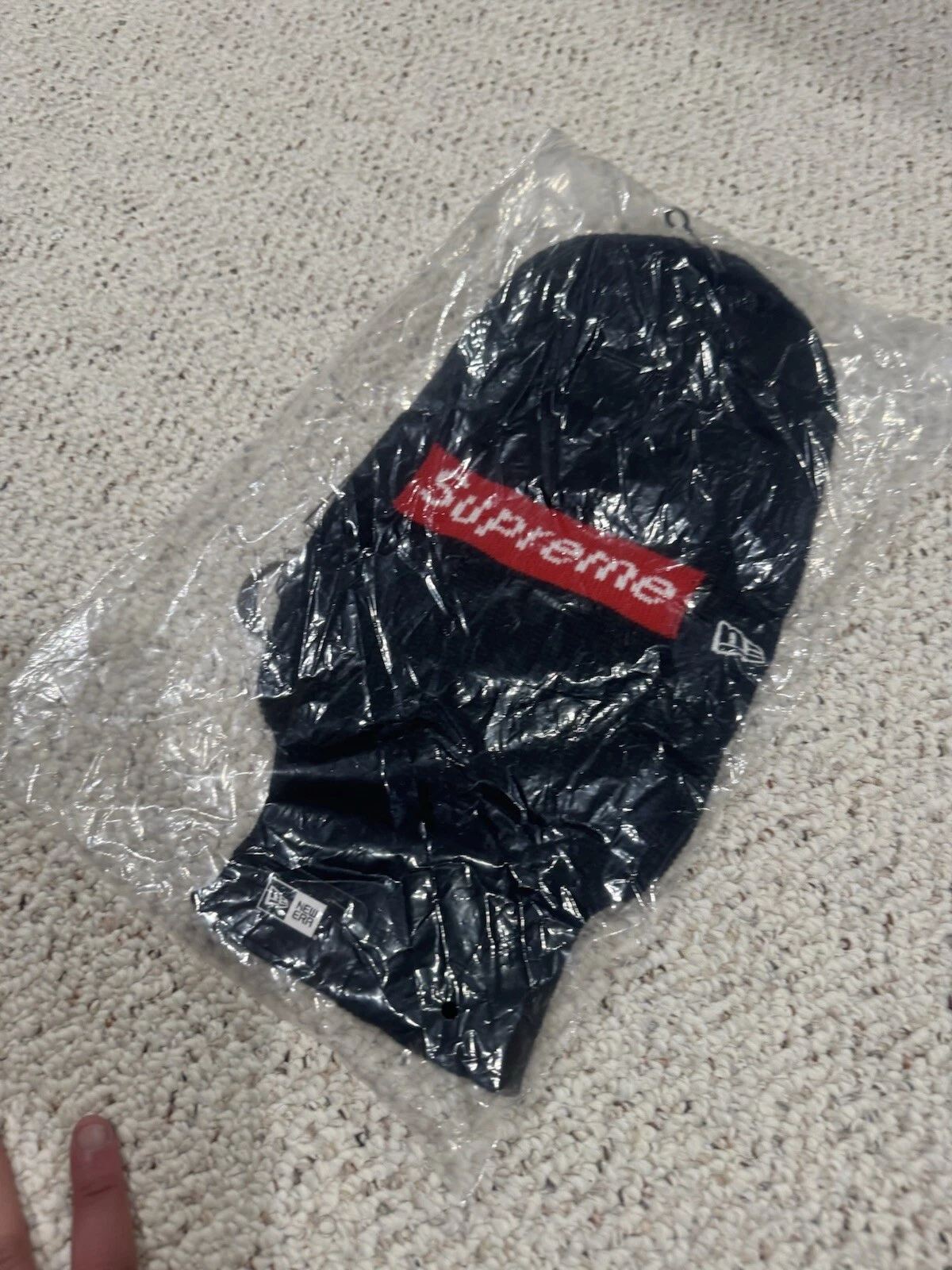 Supreme x New Era boîte logo cagoule FW21 (FW21BN58) taille unique