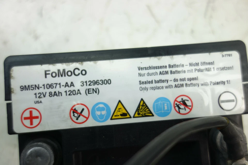 Volvo C30 D2 1,6 D 84kW Stützbatterie Batterie 31296300 8Ah 120A Bj2011 - Bild 2 von 3