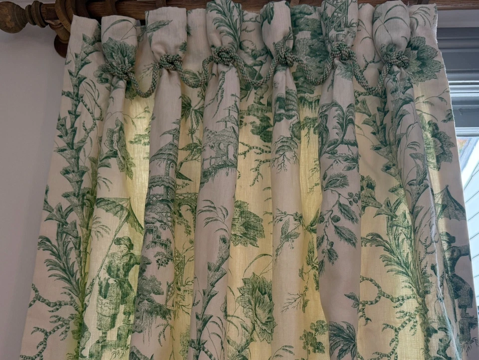 Par Vintage de Cortinas Plissadas de Linho Inglês Scalamandre “Pillement Toile” ZZ64 - Imagem 3 de 4