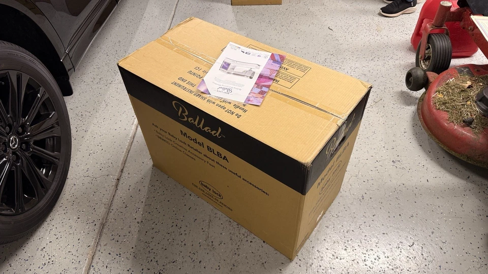 Baby Lock ballad BLBA SEWING MACHINE NEW IN BOX - Image 3 of 4