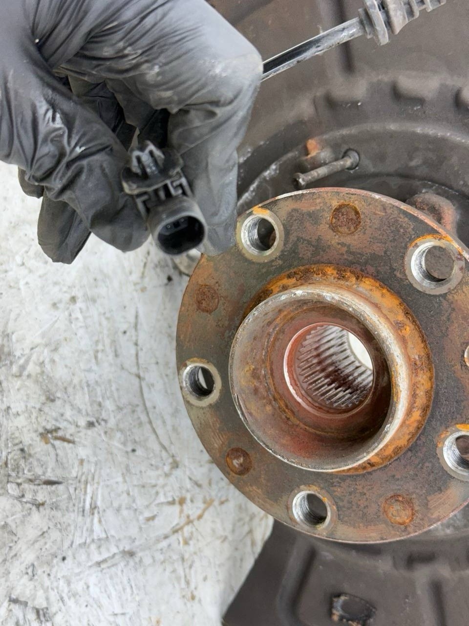 2014-2019 Maserati Ghibli Quatroporte AWD Rear Right Spindle Knuckle Hub 