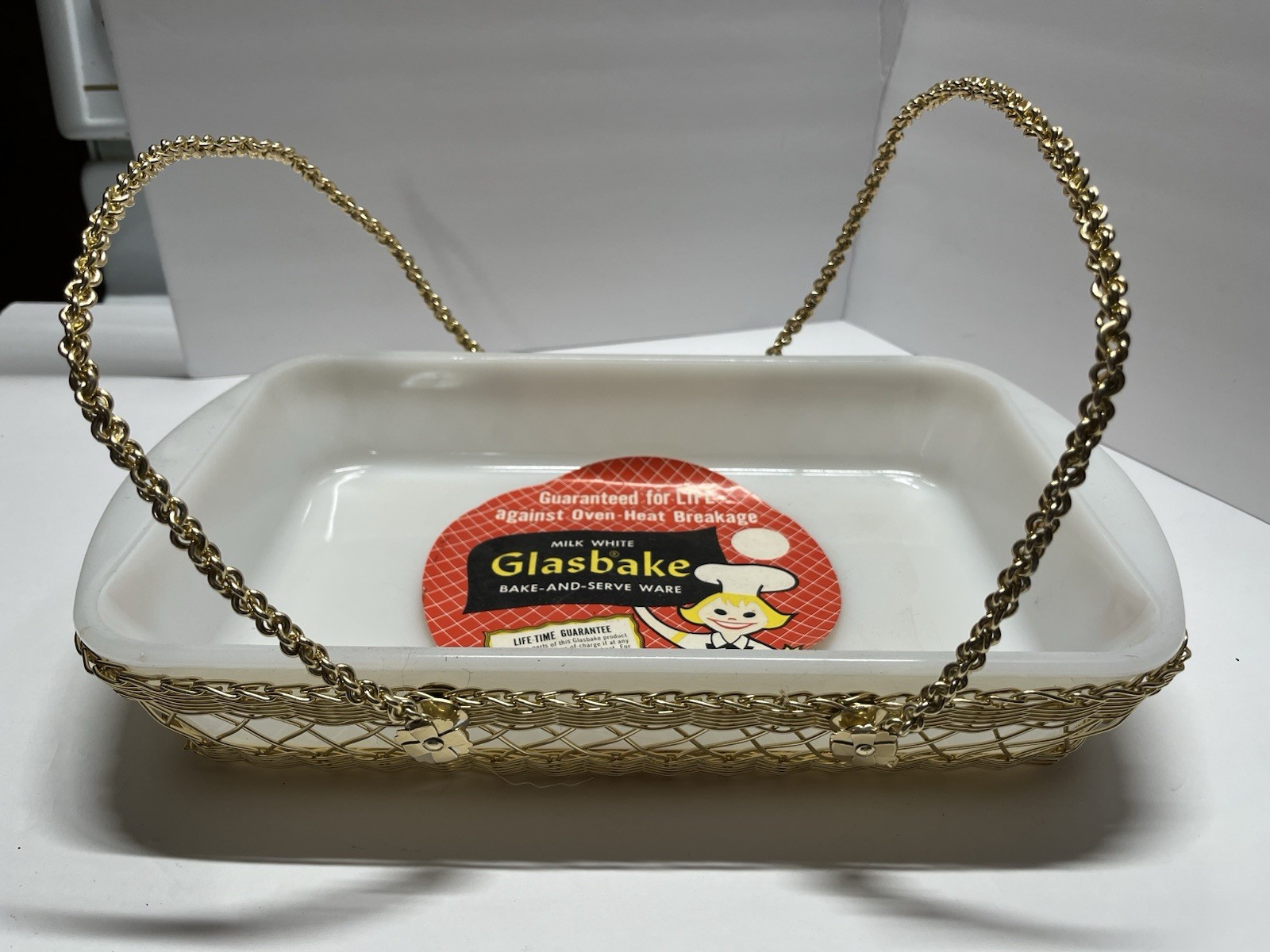 NOS NIB Glas Bake Heirloom Milk Glass 2 1/2 Qt Utility Dish w/263A Basket—NICE!