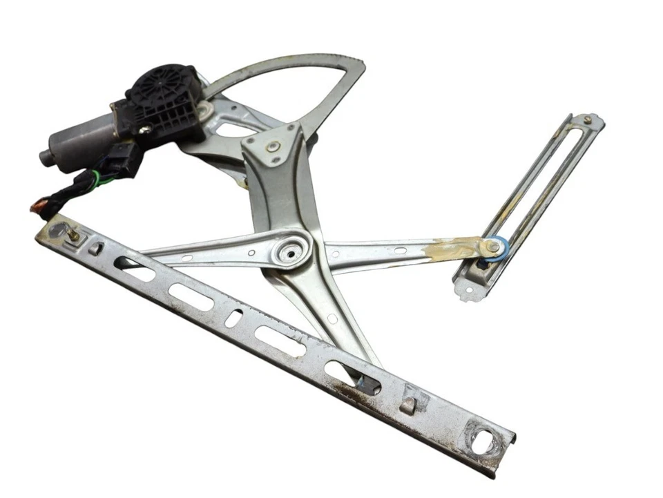 Motor regulador ventana puerta delantera derecha fabricante original mercedes w208 clk320 97-03 Foto 2 de 4