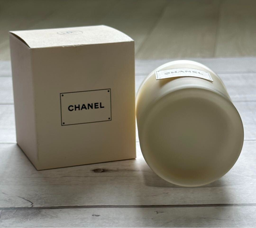 CHANEL BEAUTE Candle 130g Aromatic Candle White Vanilla Vip Gift