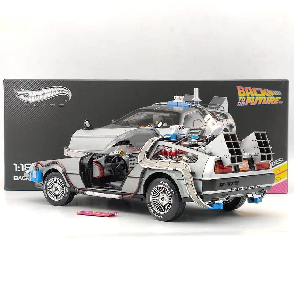 Hot Wheels 1:18 Elite Back To The Future Time Machine Delorean BCJ97 Diecast Car - Image 3 of 4