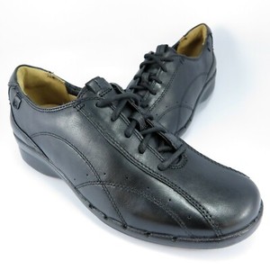 clarks slip resistant shoes