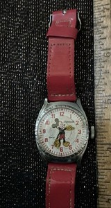 VINTAGE INGERSOLL MICKEY MOUSE WRISTWATCH RED BAND NOT WORKING #L3053 WDP