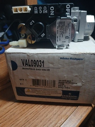New Emerson White Rodgers Manifold Gas Valve Part# VAL09031 36J54-202