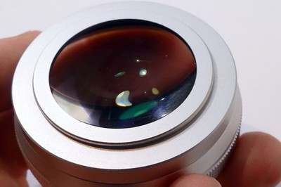 Neewer LS-18 HD Wide/Macro Conversion Lens 0.75X for Sony ZV1