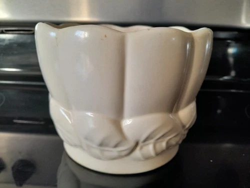 Vintage 1950’s Red Wing Cream White Pottery Pot Vase Planter Leaves USA B1403