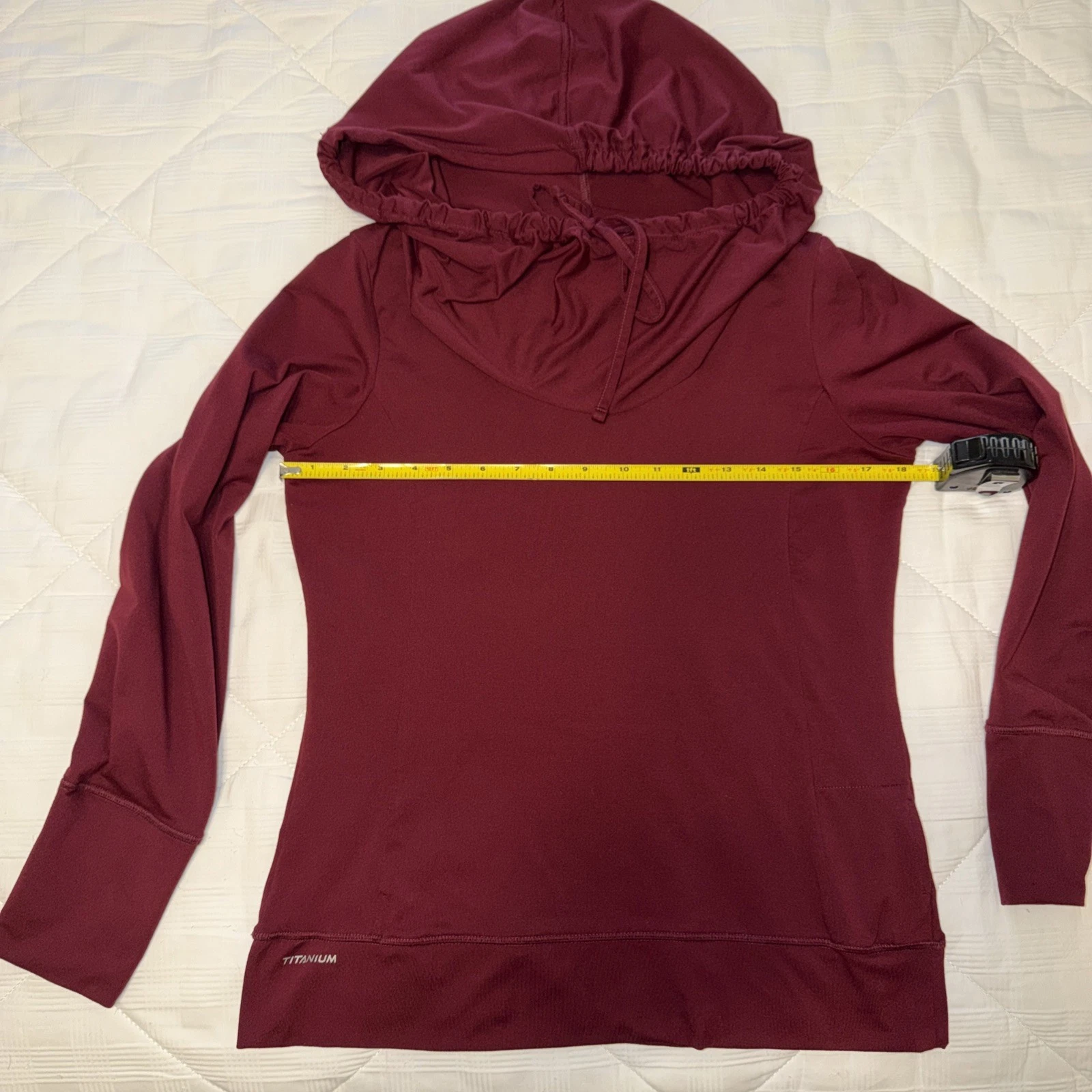 Columbia Titanium Hoodie Women’s Medium Burgundy Activewear Pullover Pre-owned