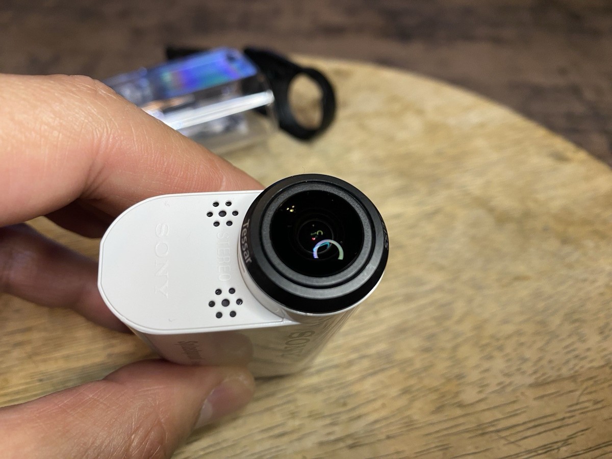 Sony Action Cam HDR-AS200V – 1080p HD Wi-Fi Splashproof TESTED NO