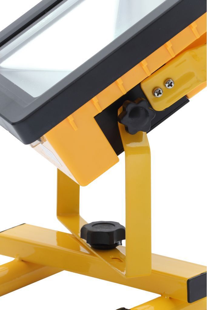 Zink ZN-31386 Zinc 20w LED Work Light, IP54, 6000K, portable Zink ZN-31386 Zinc 20w LED Work Light, IP54, 6000K, portable