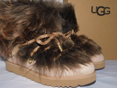 NEW WOMENS SIZE 7 BEACHWOOD UGG CLASSIC 