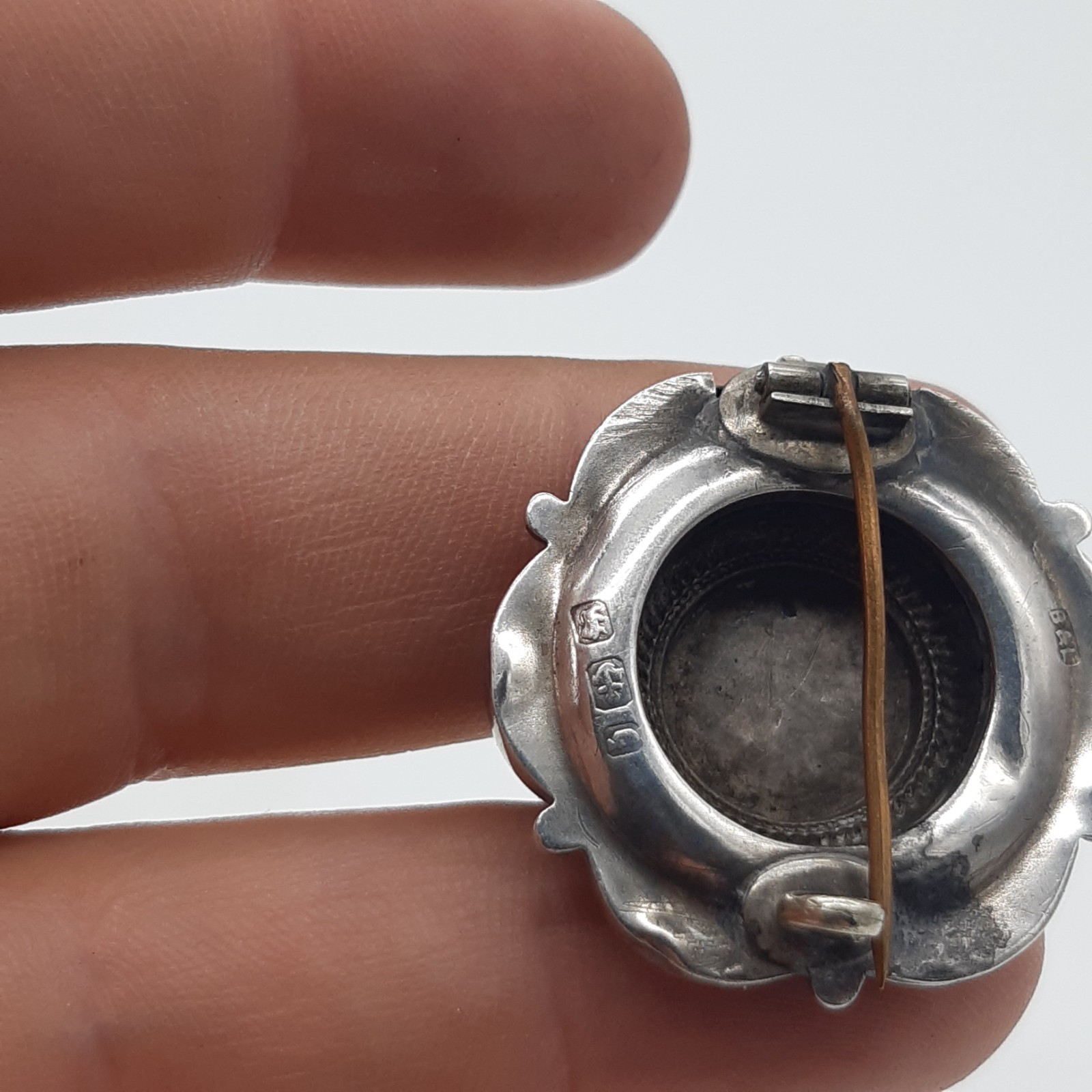 Victorian Sterling Silver Target Brooch 1889 Birmingham Hallmarked Antique B&L image 5