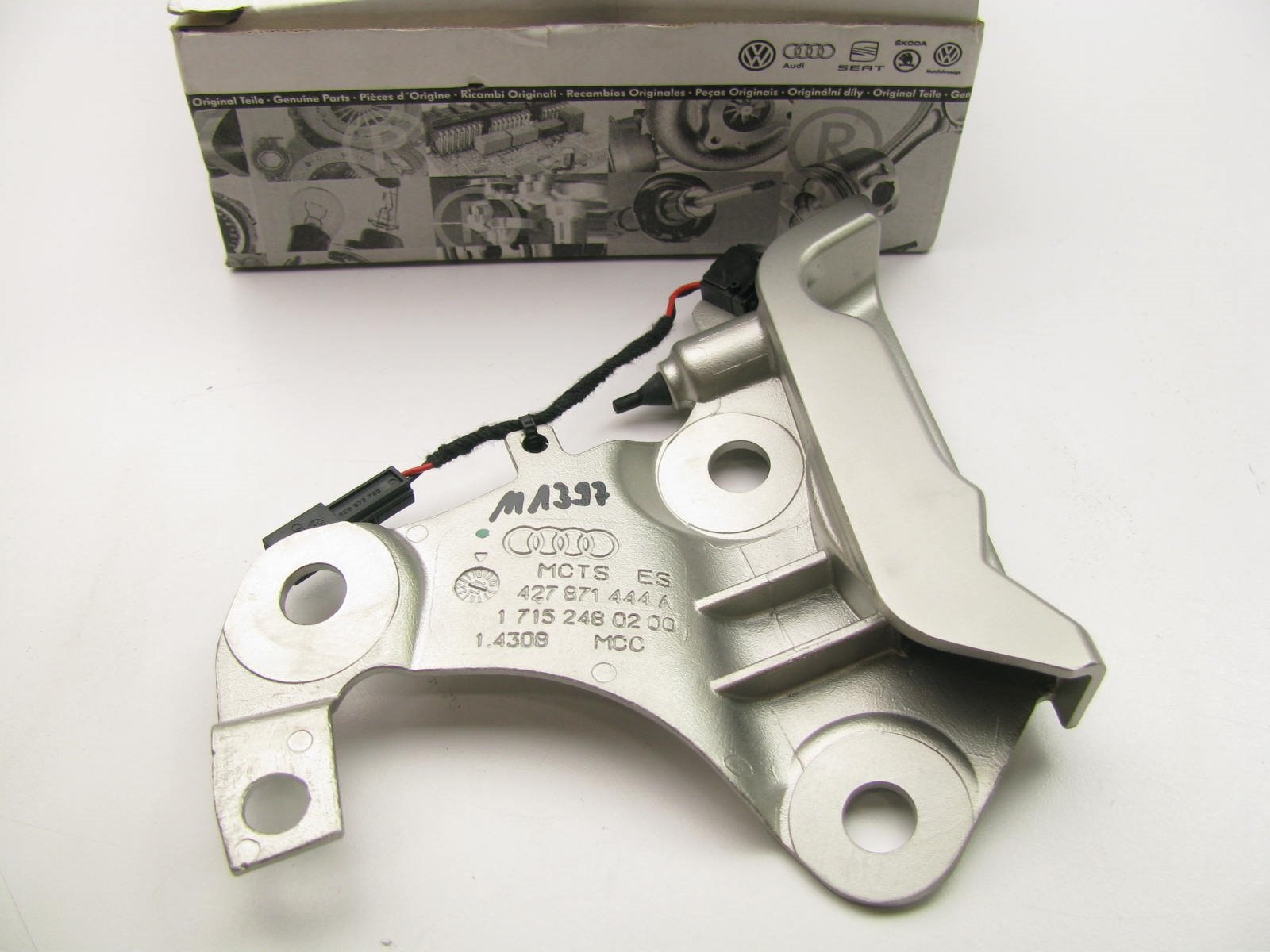 NEW RIGHT Side Convertible Top End Mount Base Plate OEM 11-12 Audi R8 427871444A