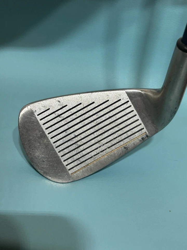 Square Two Opal- LS 9 Iron / RH / Graphite ~" / Good Grip - Image 2 of 4