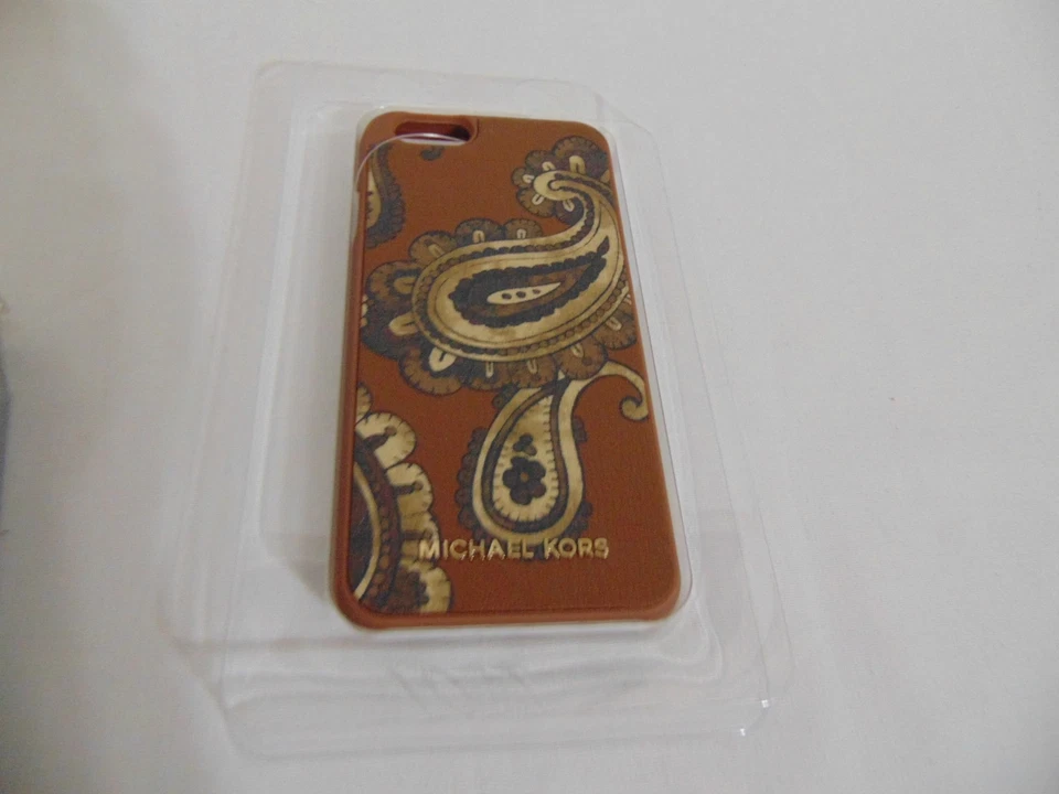 Funda Michael Michael Kors Marrón Cachemira Electrónica iPhone 6 MP1211 $70 Foto 2 de 4