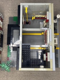 LEGO 10218 Pet Shop & Fire Brigade 10197 Modular Buildings W/Manuals &bull;Incomplete