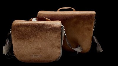Original Olympus OM-D Messenger-Ledertaschen im 2- Set. Gibt es nicht so oft!!!