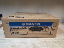 NIB Sanyo TP 220 auto return turntable Made in Japan 1970s