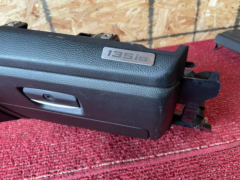 BMW E88 135IS CONVERTIBLE GUANTERA COMPARTIMENTO DE ALMACENAMIENTO NEGRO MONTAJE OEM 95K Foto 2 de 4