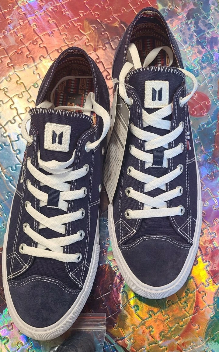 Jimin converse shoes top