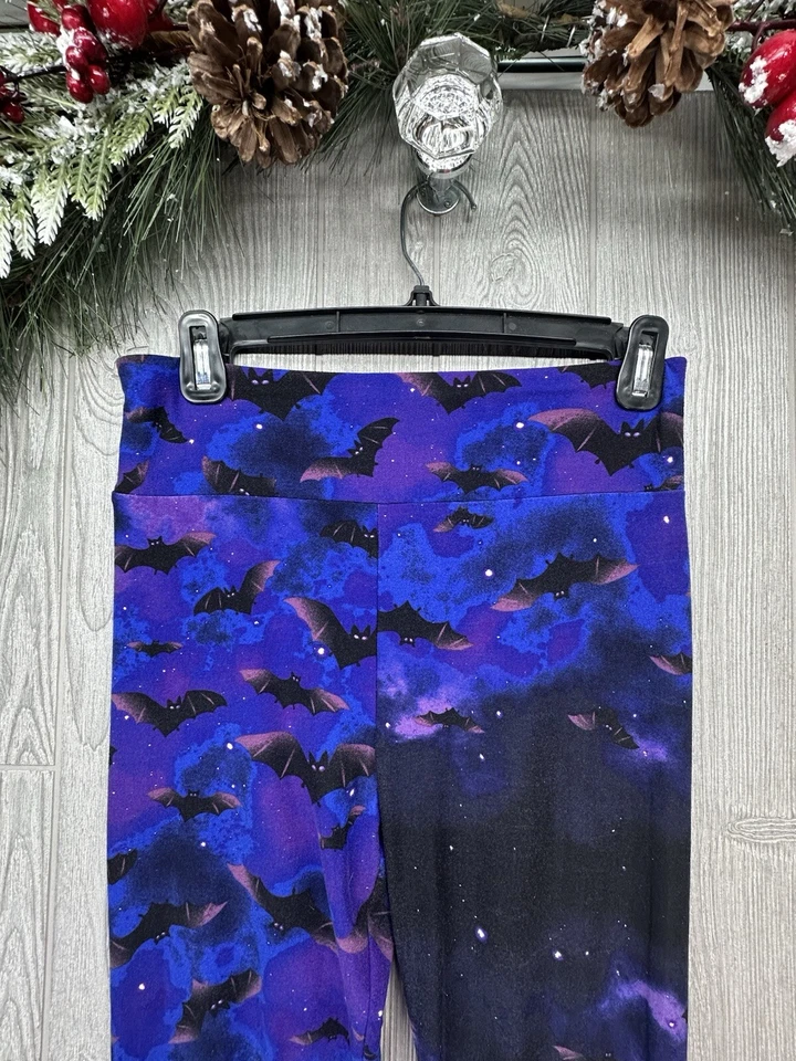 Leggings Espeluznantes No Boundaries Medianos 7-9 Juniors Negros Púrpura Murciélagos Por Todas Partes Foto 2 de 4