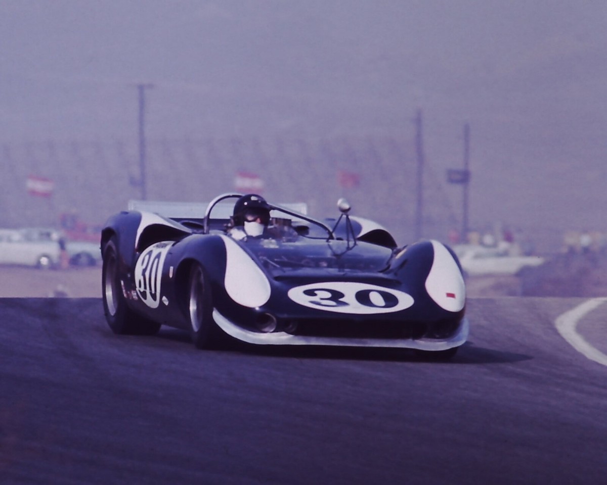 Vintage color 8X10 1966 Riverside Can Am Lola T70 Mk2 Dan Gurney