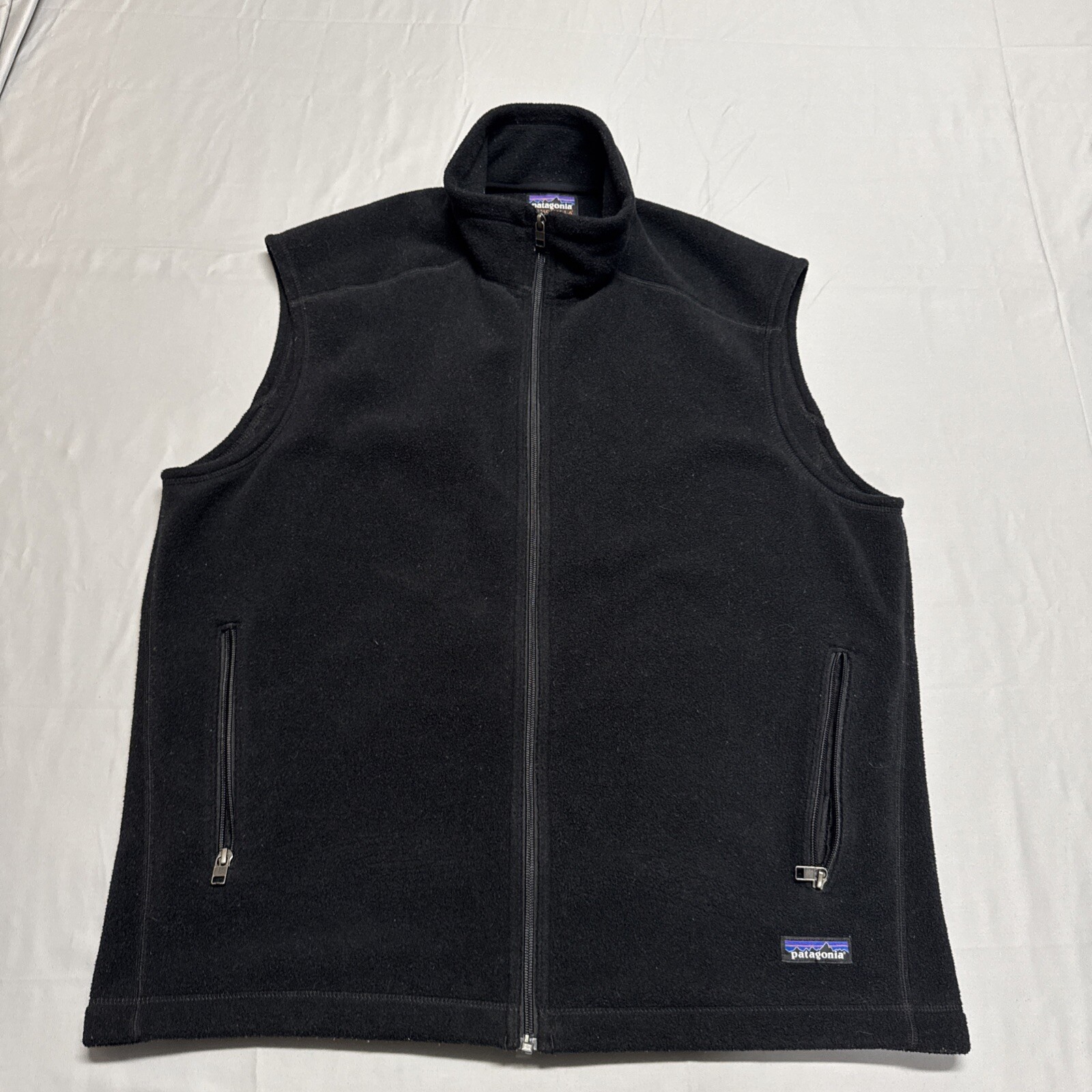 Patagonia Men's XL Black Synchilla Fleece Vest Lightweight Zip Performance Logo  