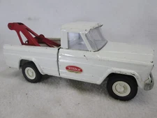 Vintage 1960's - 70's Mini Tonka white Jeep Wrecker Tow Truck