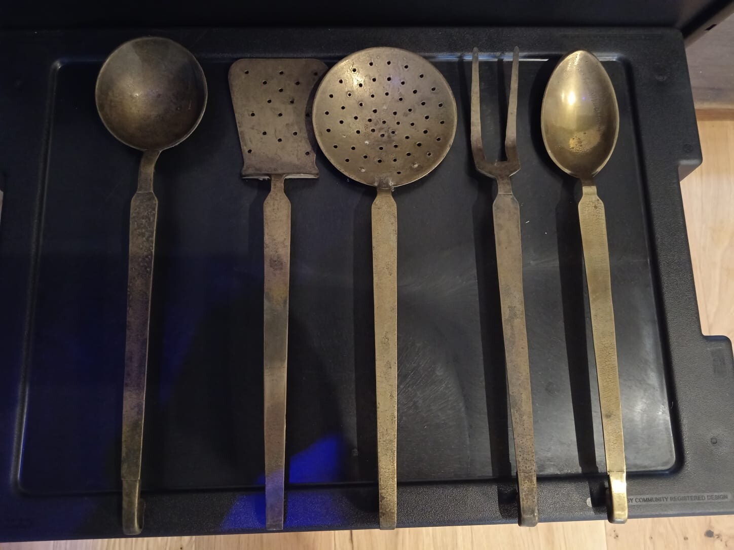 Set vintage di 5 posate da servizio ottone, set posate
